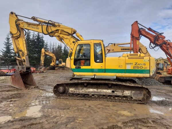 2004 Hitachi ZX250