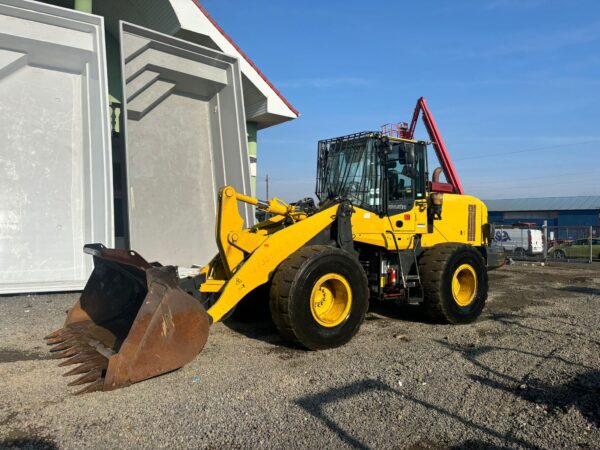 2017 Komatsu WA270-7