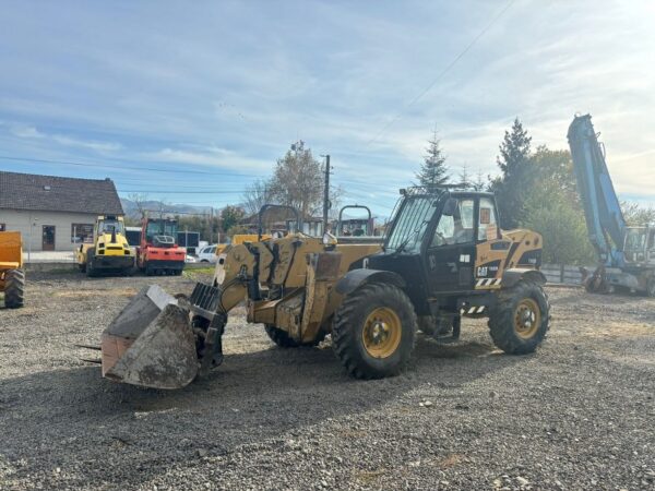 2009 Caterpillar TH580B - imagine 5