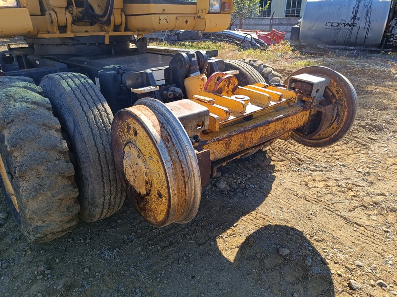 2003 Komatsu PW170ES-6 FEROVIAR - imagine 10