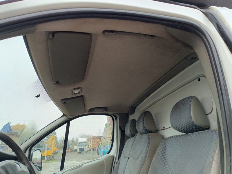 Renault Trafic 2.0 dCi - imagine 11