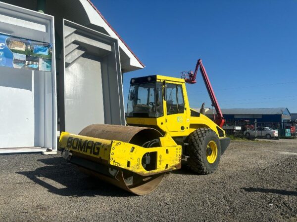2008 Bomag BW211