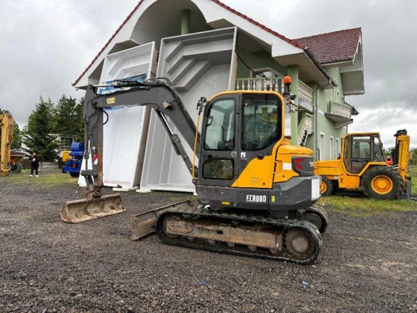 2017 Volvo ECR88D - imagine 2