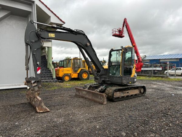 2017 Volvo ECR88D