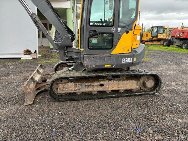 2017 Volvo ECR88D - imagine 10