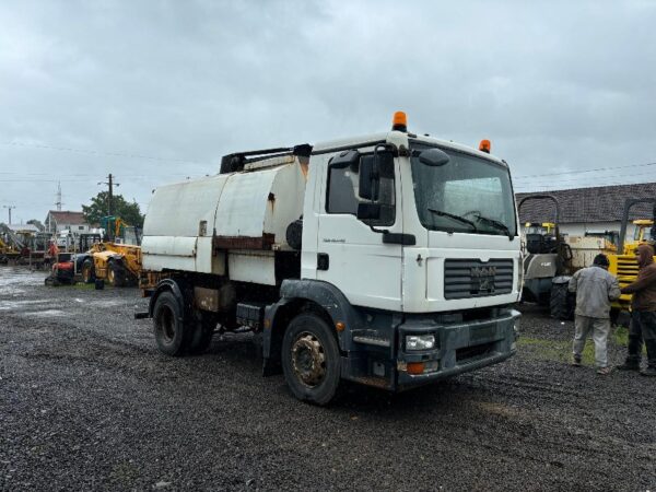 2010 Man TGM 18.240