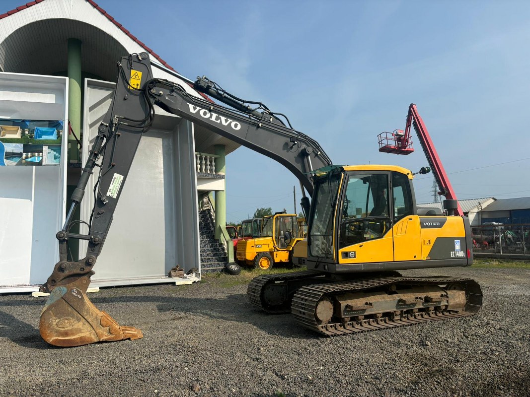 2015 Volvo EC140DL
