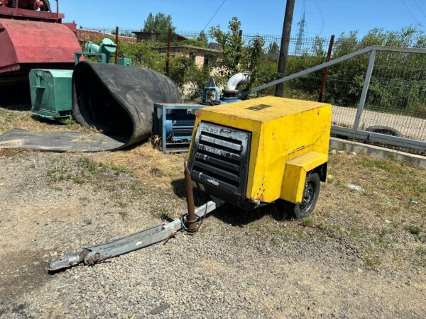 Compresor de aer mobil Kaeser M25 - imagine 2