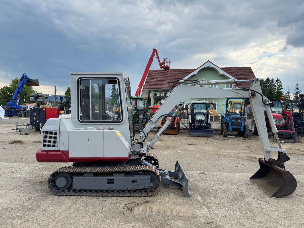 Takeuchi TB035