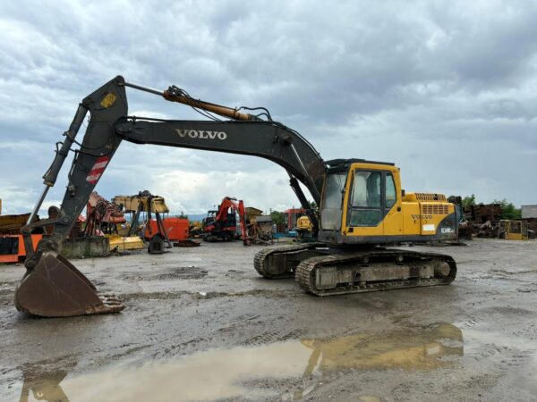 2005 Volvo EC240B NLC