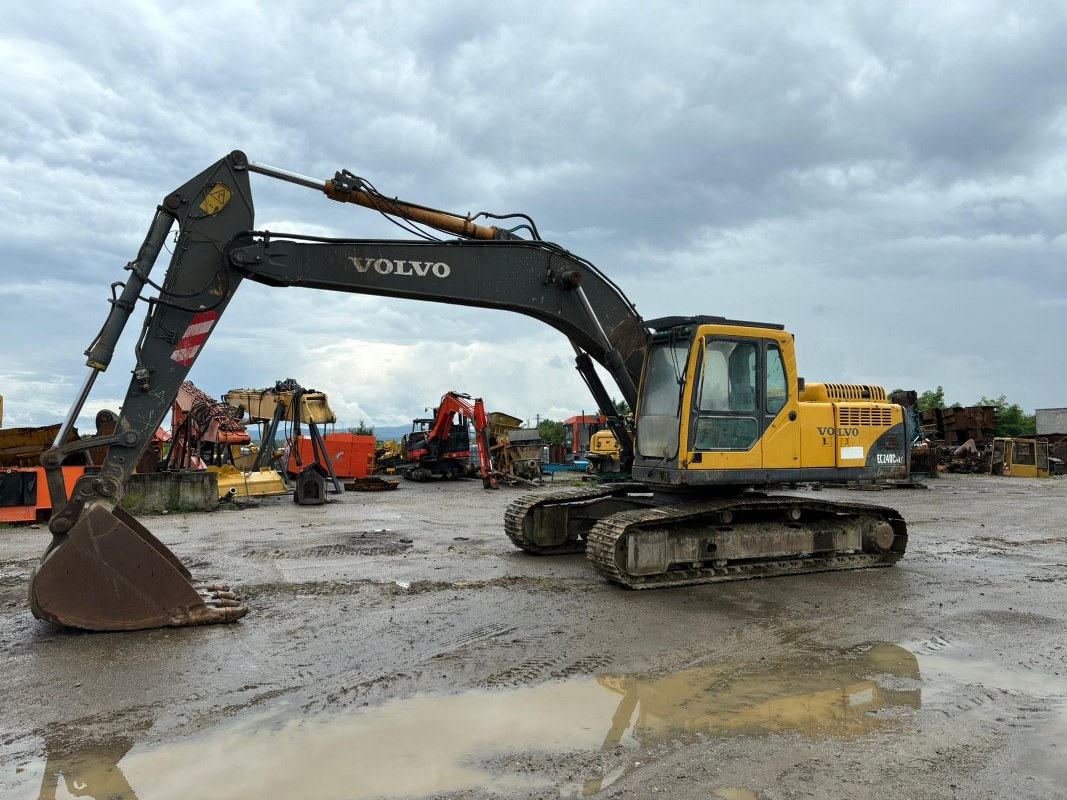 2005 Volvo EC240B NLC