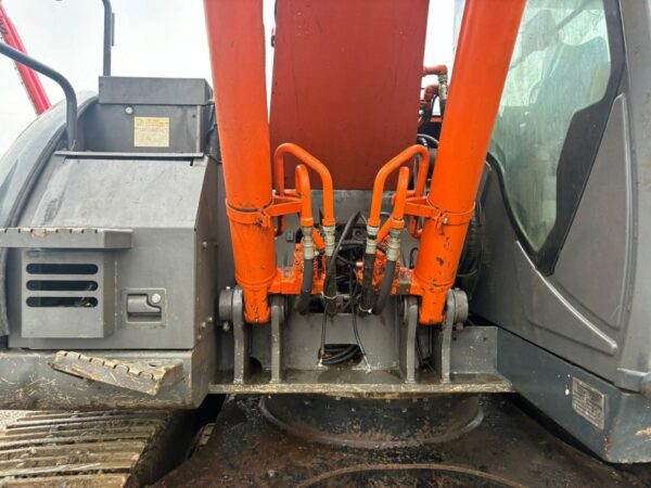 2012 Hitachi ZX225 USLC - imagine 8