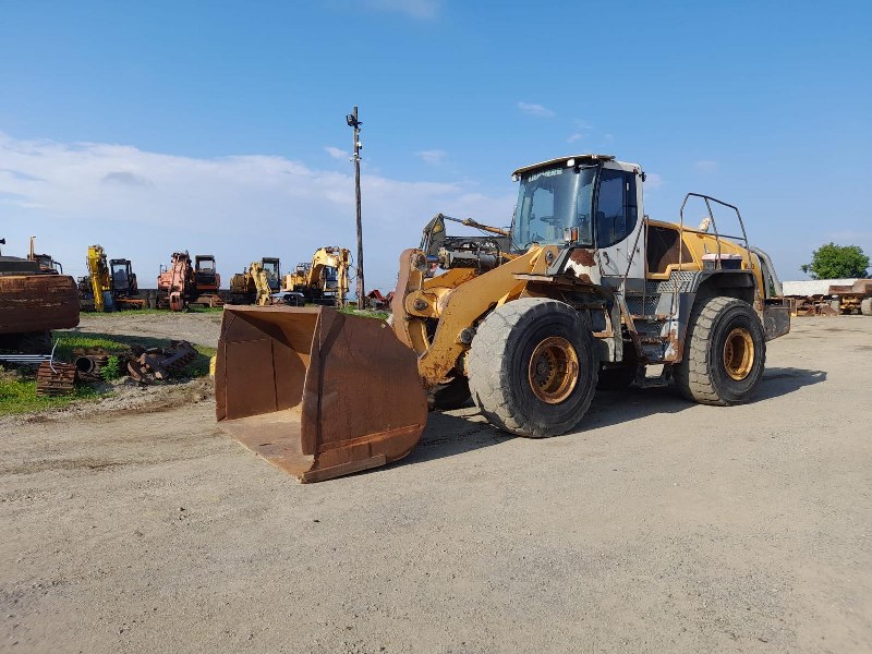 2014 Liebherr L576
