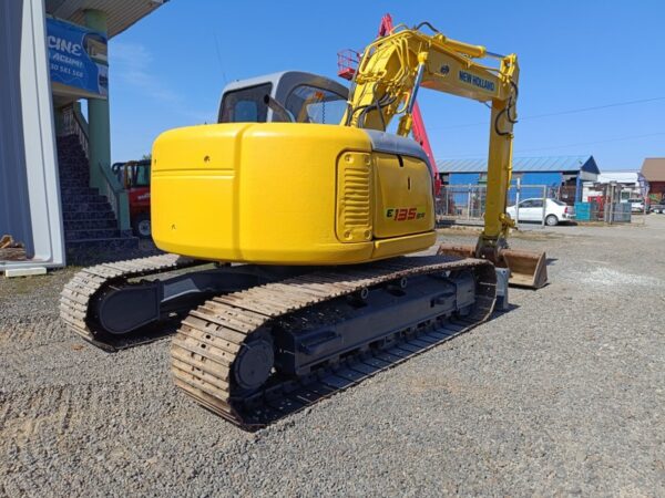 New Holland E135SR - imagine 6