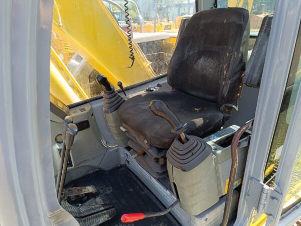New Holland E135SR - imagine 16