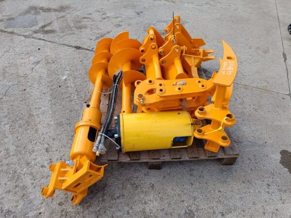 Set complet accesorii mini-excavator – burghiu hidraulic, graifer, cupe și ripper - imagine 13