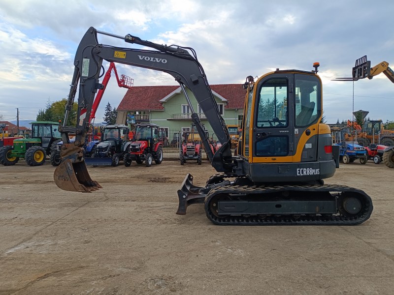 Volvo ECR88 Plus, 2012