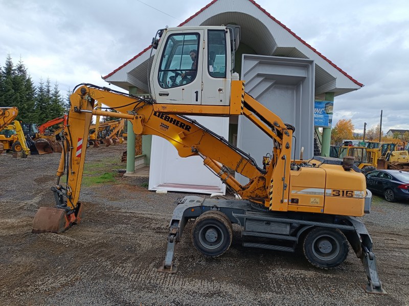 2009, Liebherr A316