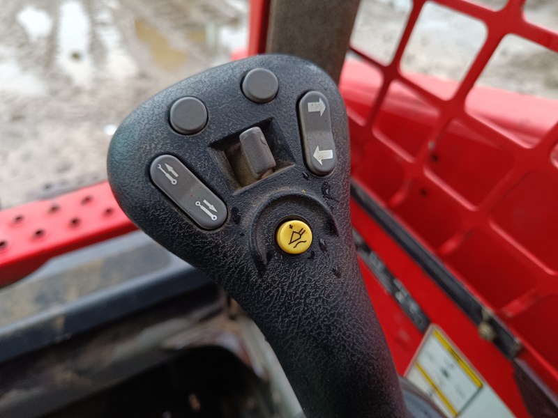 2017 Bobcat T110 - imagine 9