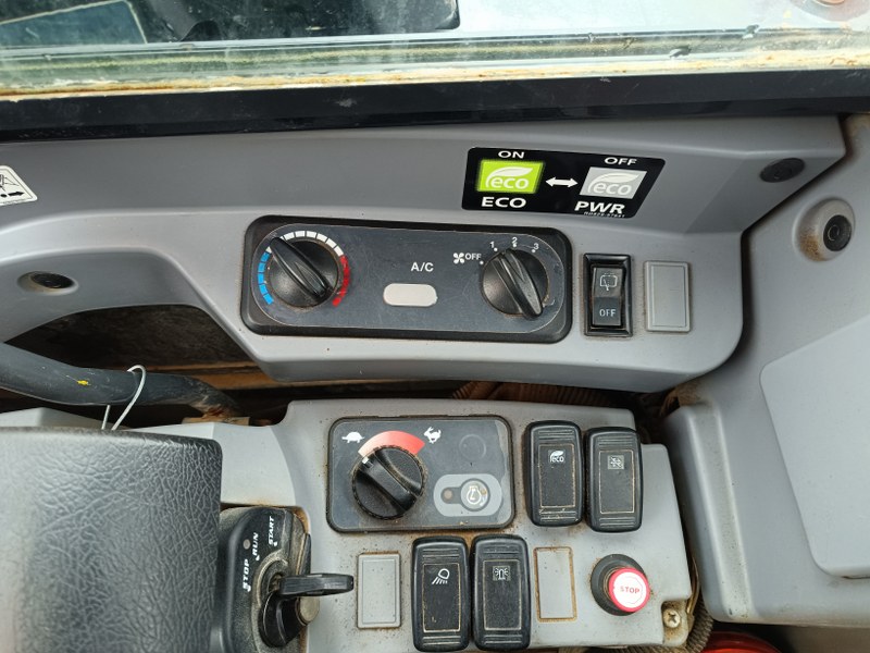 2018 Kubota KX080-4a - imagine 14